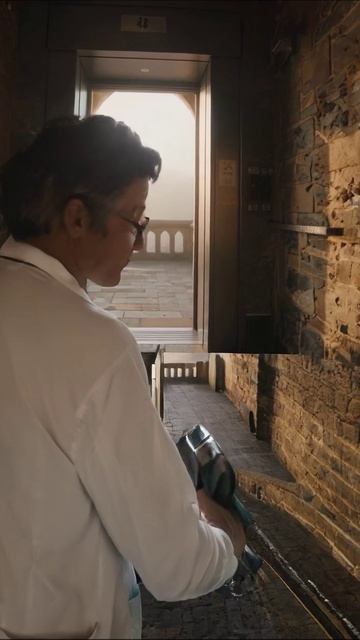 Тайны замка: путешествие через туман #замок #приключения #туман