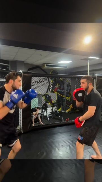 Студент КЧГУ Замир Джуккаев готовится к Чемпионату СКФО по ММА