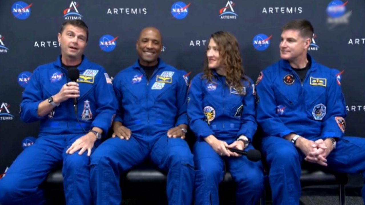 США впервые за 50 лет отправили людей к Луне