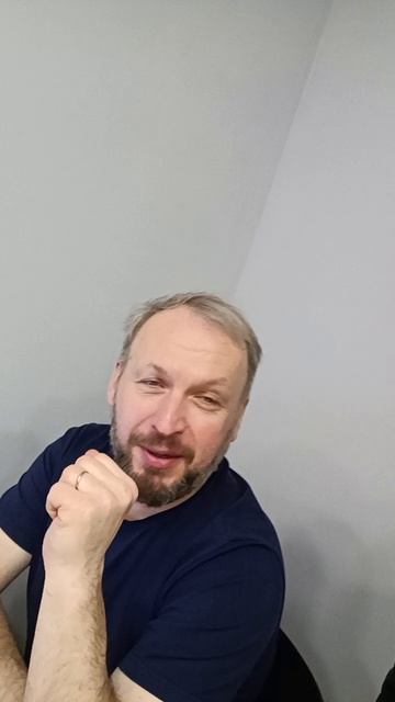 зашёл к коллегам на кофе.