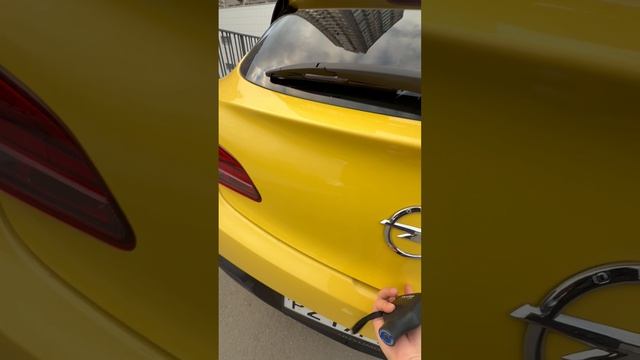 Опель Астра GTC 2011