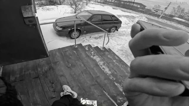 убежал от омона, забрали друзей.