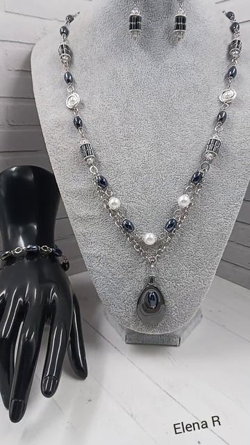 Комплект-трансформер для Натальи. Кулон съемный. Пристегнув браслет, увеличиваем длину украшения.