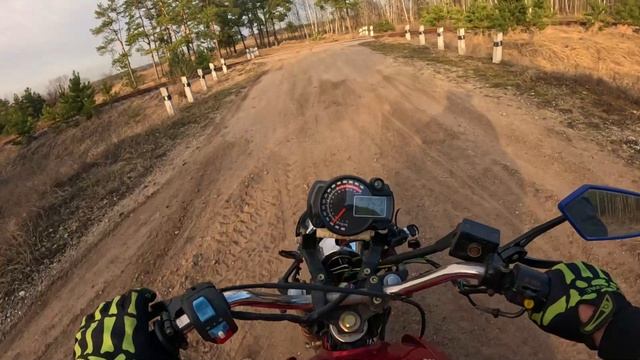 GoPro12 с Angree Girl по полям  на Jianshe 150