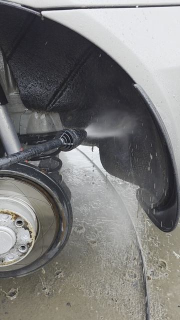 SKODA OCTAVIA A5 FL Мойка  под крыльями с автохимией CARTECH PRO