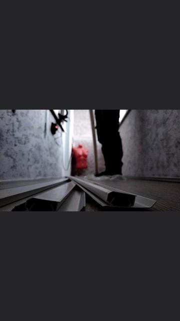 Будни рэпера)
Делаю ремонт на балконе. Сегодня не до треков.