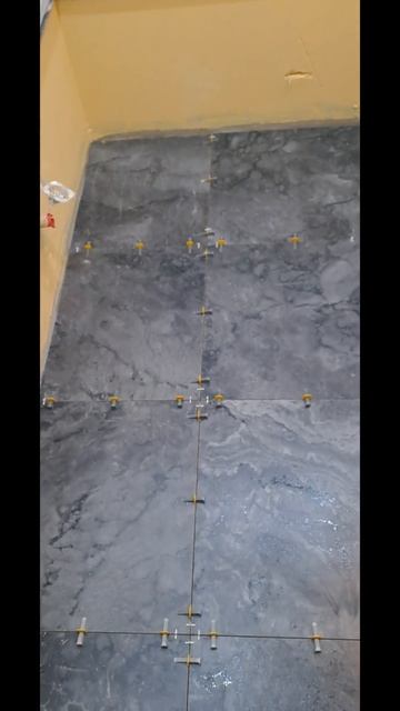 Укладка напольного керамогранита размером 60 на 60. Иркутская. Калининград.