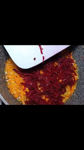 Борщ всему голова «Ароматный борщ с зеленью и сметаной.