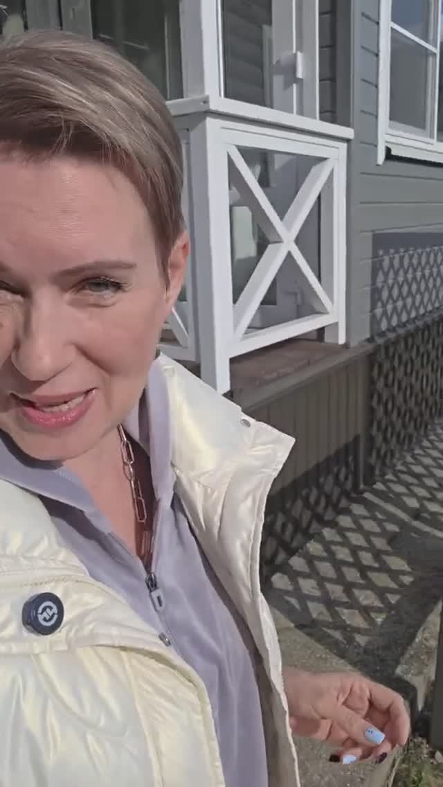 4 апреля | вышла в сад, всходы в теплице, нужно менять опоры для малины, когда открывать розы?