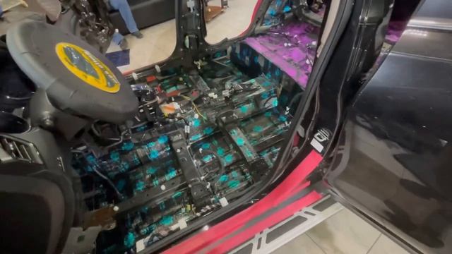 Шумоизоляция Ниссан Икс Трейл (Nissan X-Trail) материалы SGM, студия Мос-Олимп