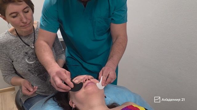 Массаж лица горячими чашками и Гуаша — обучение китайской медицине | Алматы