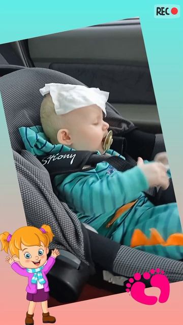 Ева с папой на прогулке😀🤣