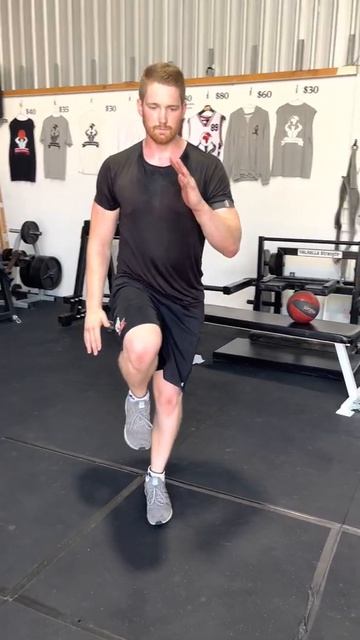 Выпад назад / Step Back Lunge