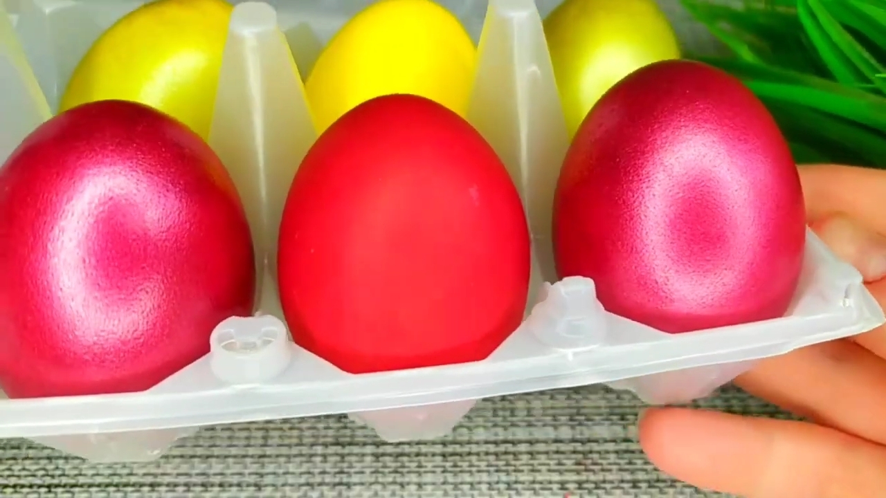 Перламутровые яйца на Пасху в пищевых красителях🐣