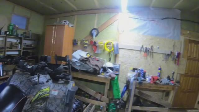 СЛЕДУЮЩИЙ ДЕНЬ _ ЗАКАНЧИВАЮ ТО ЧТО НАЧАЛ ВЧЕРА _ дела гаражные...Суета на даче