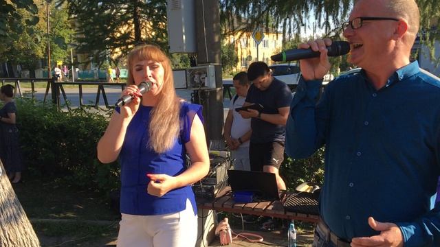 Ольга Танцы у фонтана и не только. Поют Александр Осокин и Настя Балабанова