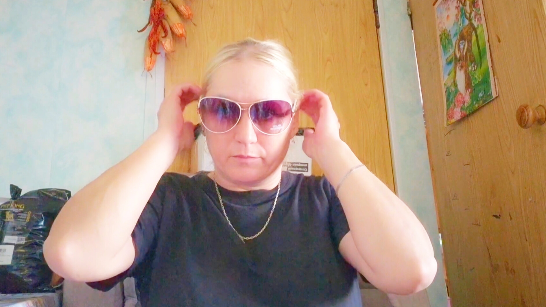 ЧЕ ПЬЯНАЯ? ОН МЕНЯ УБЬЕТ, ЧЕ КУПИЛА,НАС ТОПИТ,ЭКСПЕРИМЕНТЫ