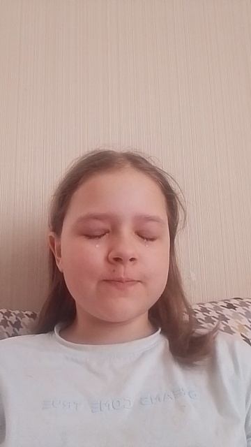 то самое чувство когда ты каждый раз слушаешь эту песню и вспоминаешь о бабушке...