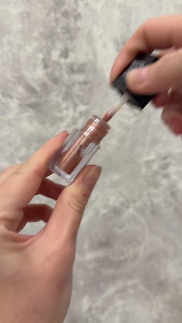 Макияж с зелеными ресницами