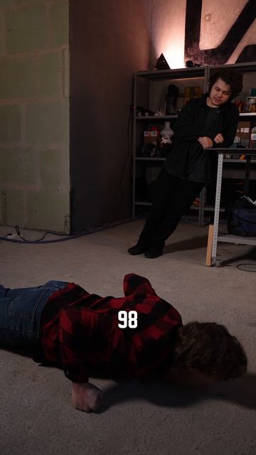 сколько отжался столько и получил))  #3д #юмор  #3дмоделирование  #3дтур #smartphone #брендирование