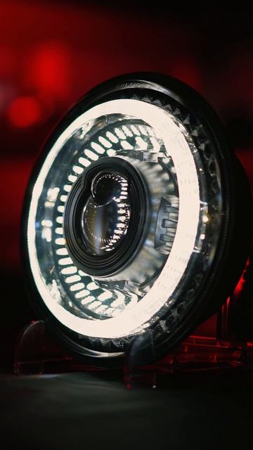 Самые мощные 7 дюймовые фары на 110 Вт