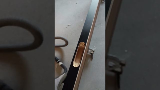 Разбираю дверь с алюминиевой кромкой. Установка дверей.