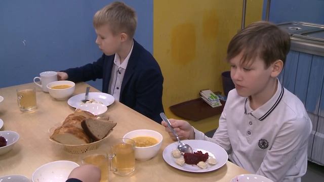 Общественники проверили качество питания в Мытищинской школе