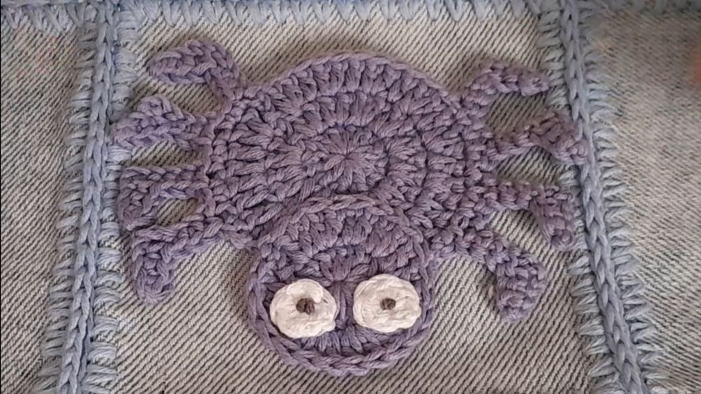 Продолжаю вязать забавные аппликации Паук крючком