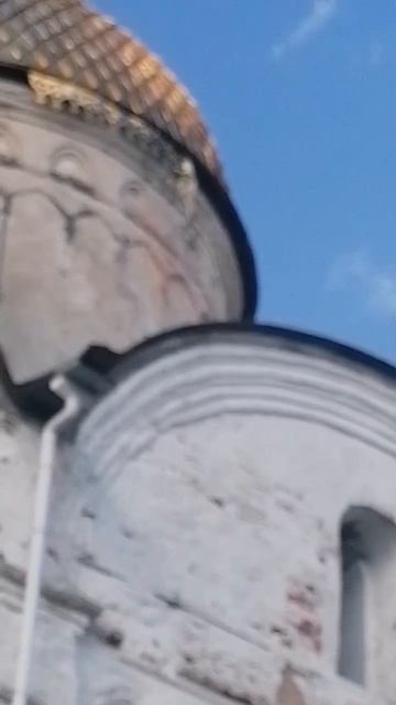 УРАГАН ПОВРЕДИЛ КРЫШУ