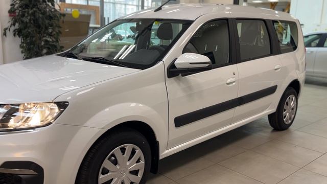 Largus универсал Комфорт 5 мест 1.6 90 л.с. МТ Ледниковый