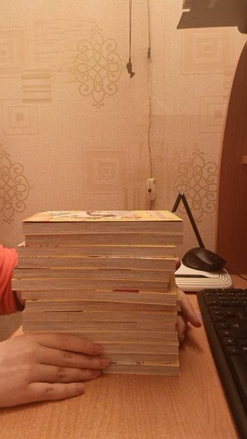 начтнаю читать новую  мангу