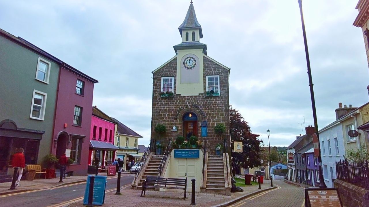 UK, Narberth - Town Walk Exploring A Colorful Welsh Market