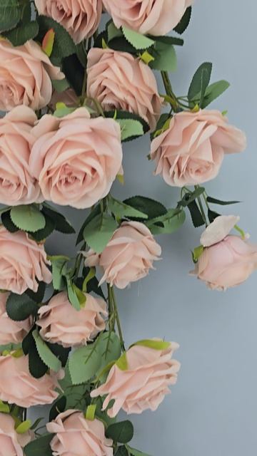 Ампельная кустовая роза Мариэлла