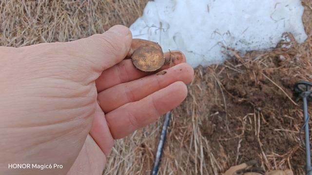 Просто великолепное открытие сезона с металлоискателем.