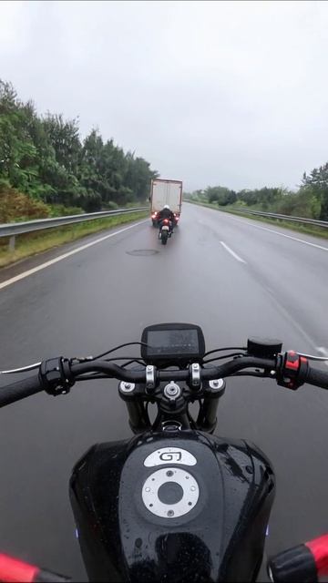 Дождливое путешествие на мотоцикле #мотоцикл #дождь #приключение