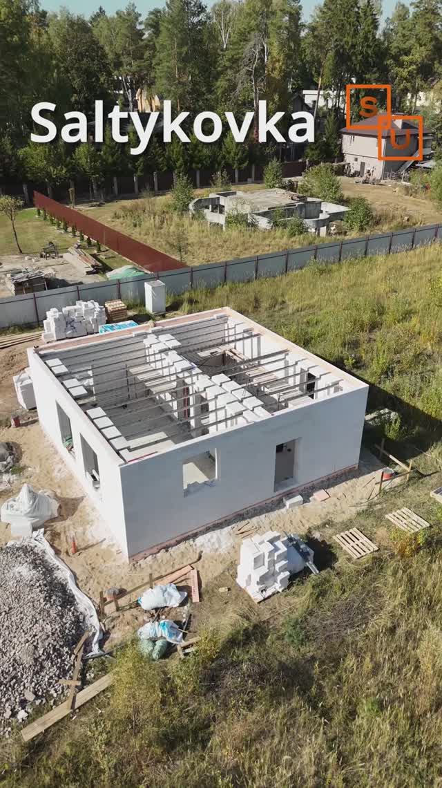 Перекрытие надежное и красивое на доме Сумароково