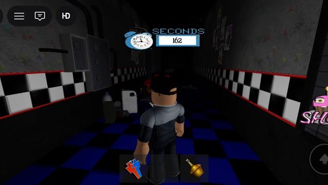 я сбежал из пиццерии в роблоксе!!!