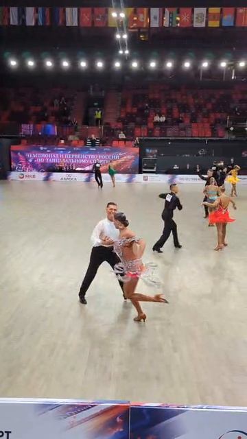 Чемпионат России по спортивным бальным танцам2026. Сеньоры 1.10 танцев. Финал. Самба.