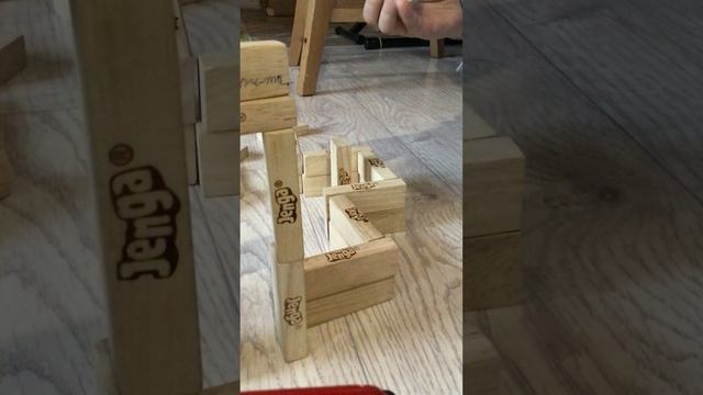 Как построить дом из Дженго