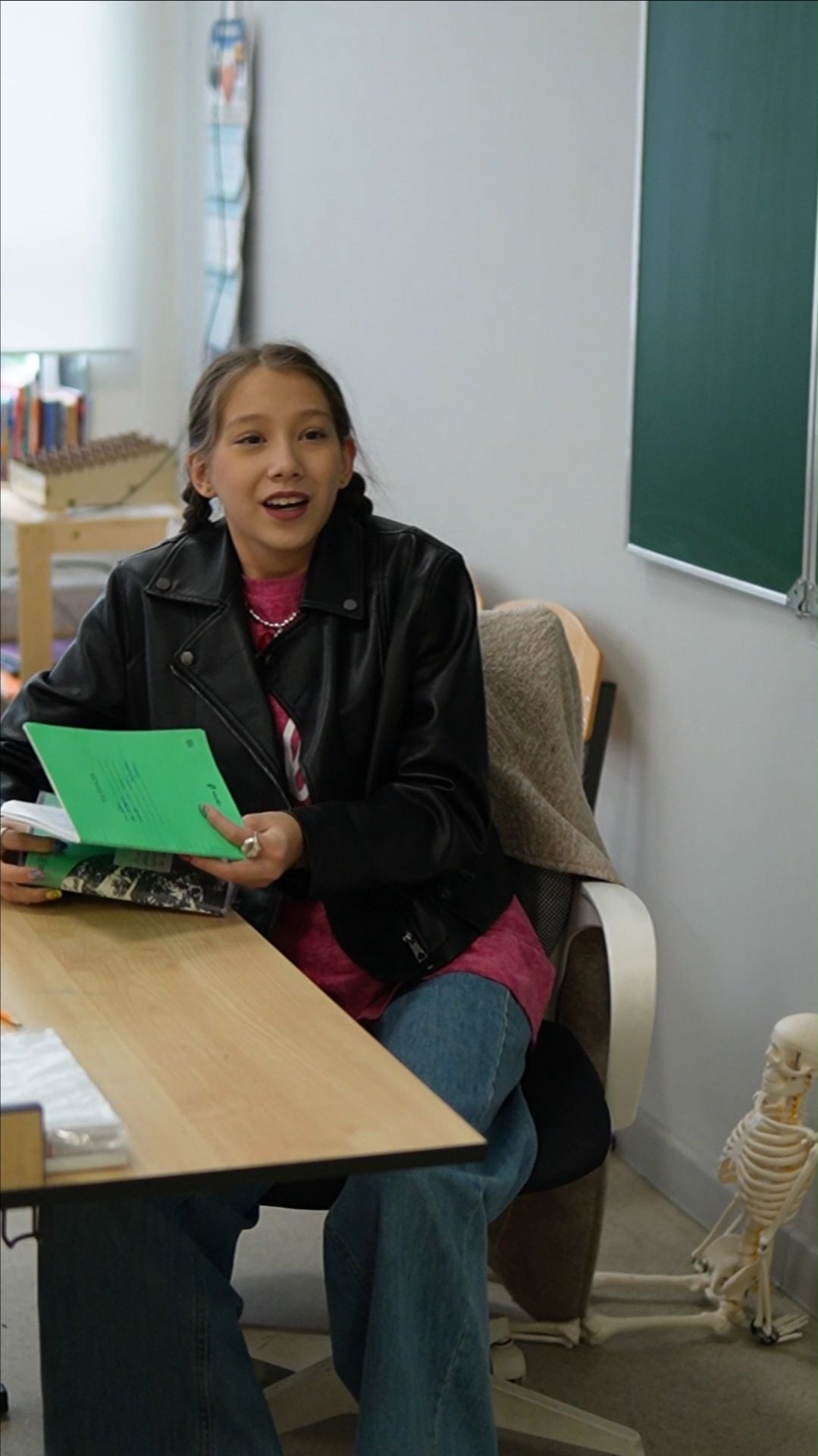 Как Вика за дисциплиной следила