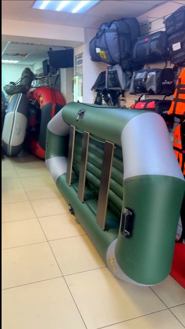 Когда надо ОЧЕНЬ много места в гребной лодке - 330 см по выгодной цене!