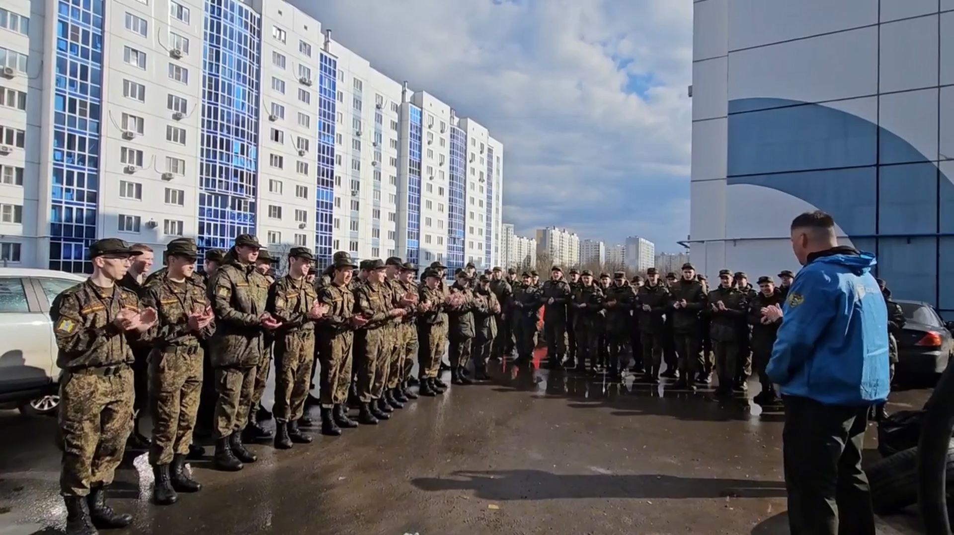 B0cee100783b4fd71180b984931a1f6d