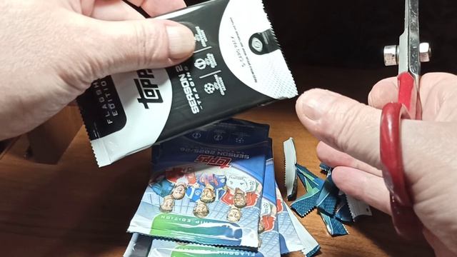 TOPPS UEFA Club Competitions 2025-26. 10.  06.04.2026