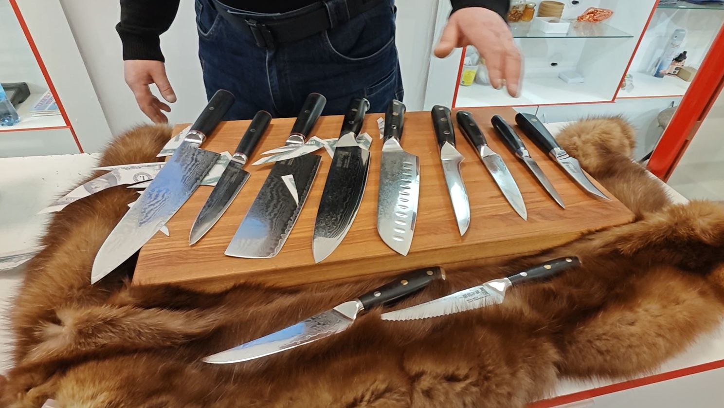 Казанский продавец ножей рассказал про кухонные ножи.