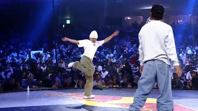Безумные движения B-Boy Shigekix Vs B-Boy Issin Red Bull BC One World Final Tokyo 2025