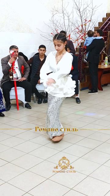 🔥Цыганочка красиво танцует🔥#красавица#ябьяв#цыганская#свадьба#2026#роскошная#шукарни#романо#cтиль