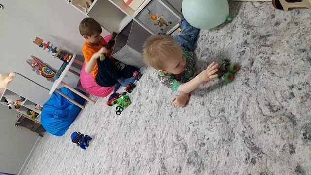 Савушка приехал 🥳 Братишки соскучились ☺️ Игровая Милкидс 🤍