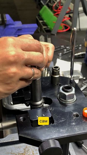 УСТАНОВКА РАСПЫЛИТЕЛЯ НА ФОРСУНКУ DAF 95