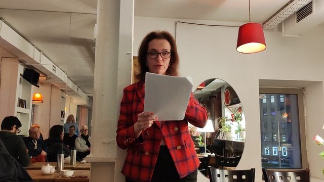 Евгения Николаева читает свою прозу