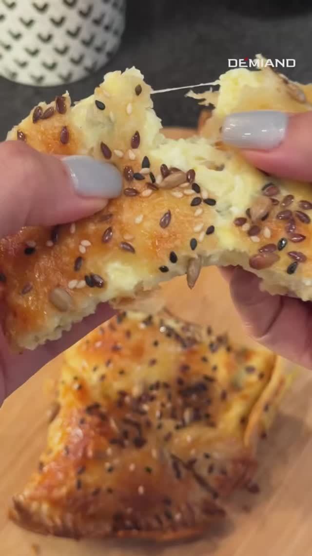 Лепёшка ротти с сыром и зеленью🧀